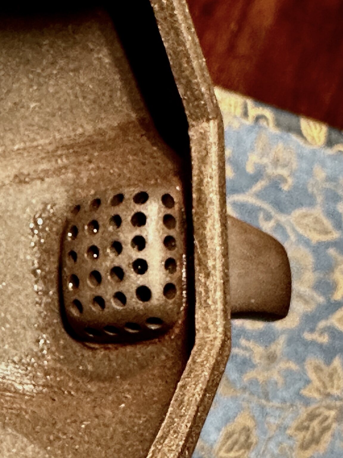 Detail of the teapot filter
